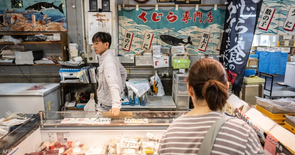 في أول ضربة لليابان.. الصين تحظر المأكولات البحرية