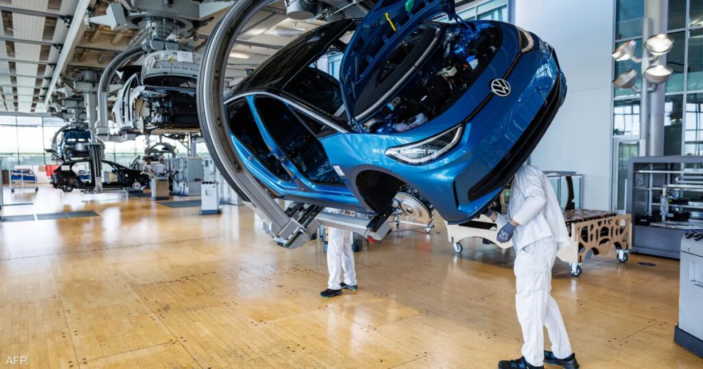 ريادة السيارات الألمانية تهتز مع زحف التقنيات الصينية