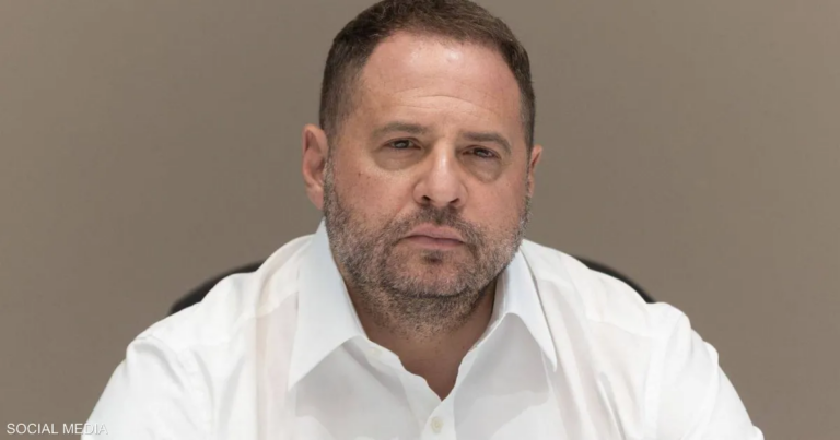 استقالة مدير مكتب زيلينسكي وسط تحقيق في فضيحة فساد كبرى