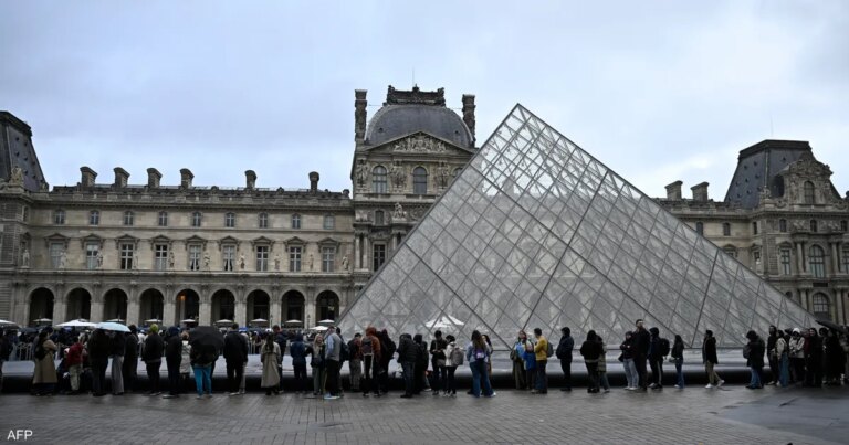اللوفر يرفع أسعار التذاكر لغير الأوروبيين لتمويل تجديداته