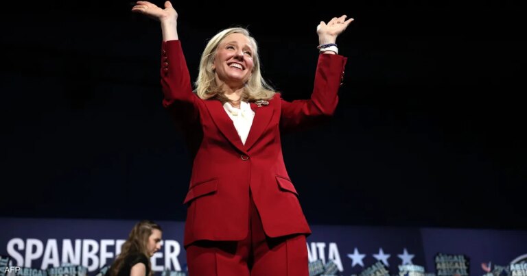 انتخاب الديمقراطية أبيغيل سبانبرغر حاكمة لفيرجينيا