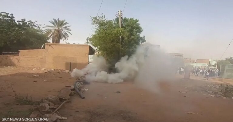 قراءة سياسية تفجر الجدل.. من يعرقل طريق السلام في السودان؟