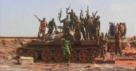 السودان.. الدعم السريع تقبل الهدنة والجيش يصر على القتال