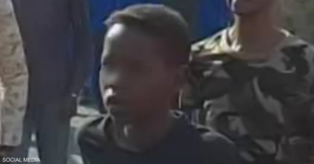 السلاح في أيدي الأطفال.. مشهد جديد من مأساة حرب السودان