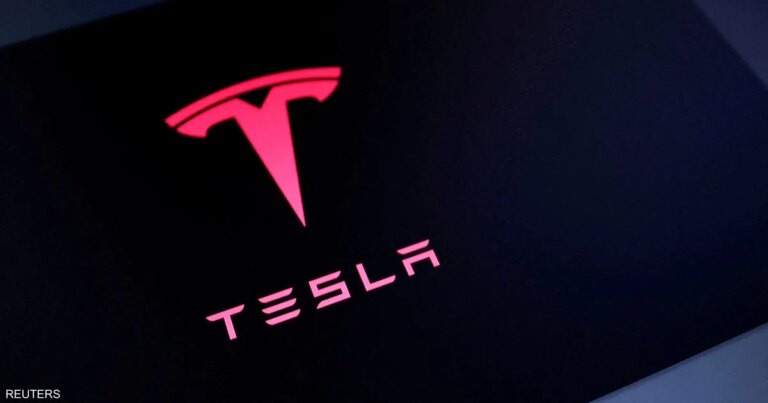 صحيفة: تسلا تطلب من مورديها استبعاد "اليد الصينية"