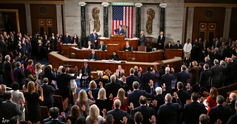 النواب يوافق على إنهاء أطول إغلاق في تاريخ الولايات المتحدة