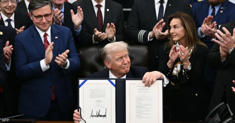 ترامب: أعلن إنهاء الإغلاق الحكومي