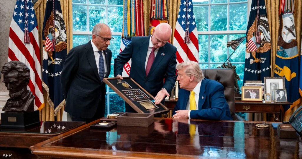 هدايا وسبائك.. خطة سويسرا لكسب ود ترامب "نجحت"