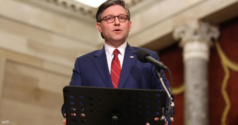 رئيس مجلس النواب الأميركي يعلق على ربط ترامب بقضية إبستين