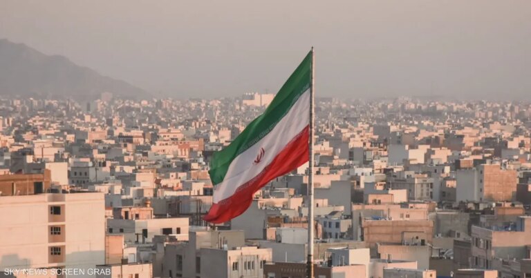 النار تحت الرماد.. سيناريوهات "صراع وشيك" بين إيران وإسرائيل