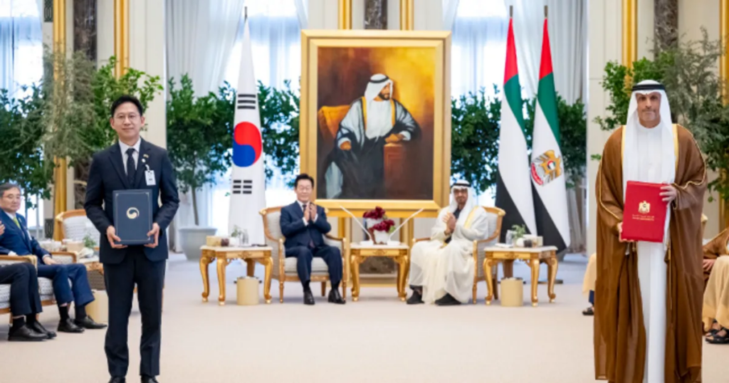 الإمارات وكوريا الجنوبية توقعان مذكرات تفاهم للتعاون