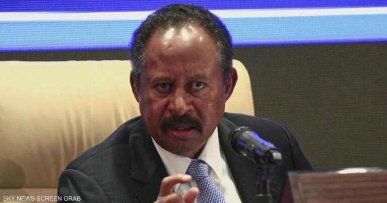 حمدوك يحذر من عودة السودان إلى "الإرث المظلم"