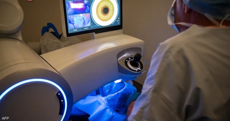 للمرة الأولى.. زراعة قرنية "ثلاثية الأبعاد" في إنسان