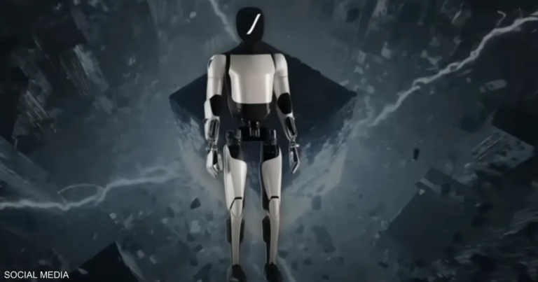 "غروك" يثير الجدل بعد تمجيده لإيلون ماسك