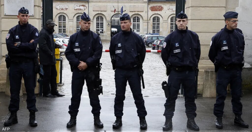 فرنسا.. السجن لثلاثة أشخاص بتهمة التجسس لصالح لروسيا