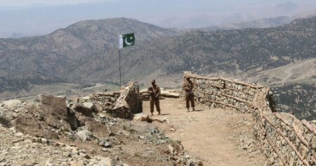 قتلى بهجوم انتحاري استهدف مقر شرطة حدود باكستان