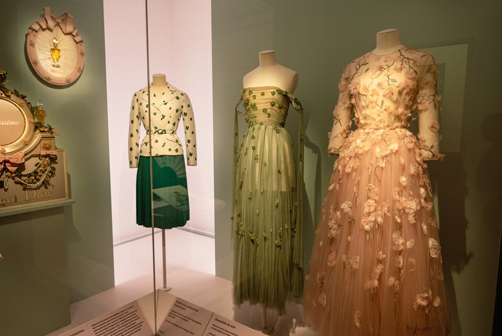 «الهوت كوتور» بين الحلم والواقع.. كيف وُلدت الموضة الراقية؟