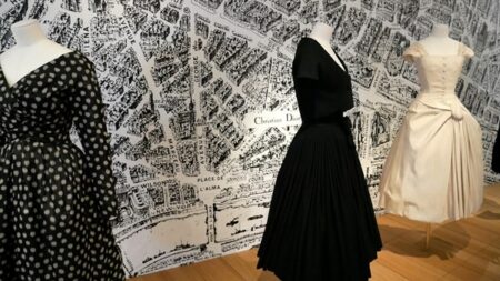 «الهوت كوتور» بين الحلم والواقع.. كيف وُلدت الموضة الراقية؟