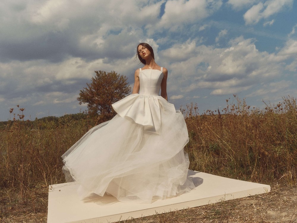 فساتين زفاف خريف 2025.. مفهوم جديد للرقي والأناقة