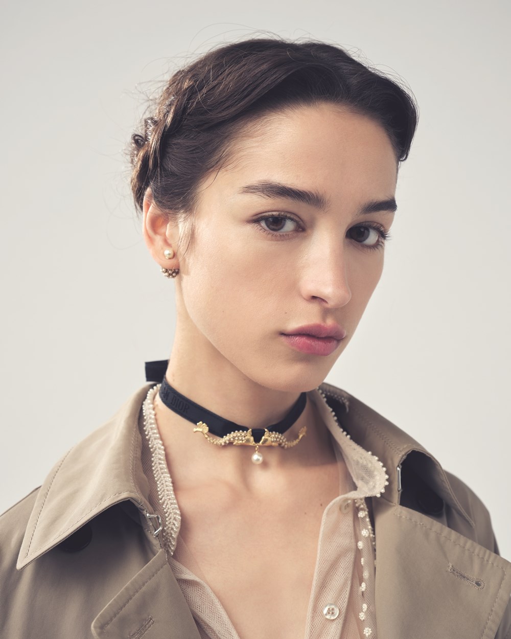 FIRST LOOKS © ELEONORA ADANI