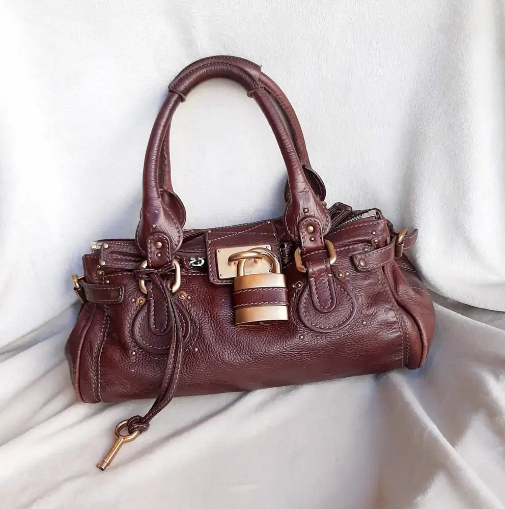 5 حقائب كشفت عنها دور الأزياء.. لشتاء 2026