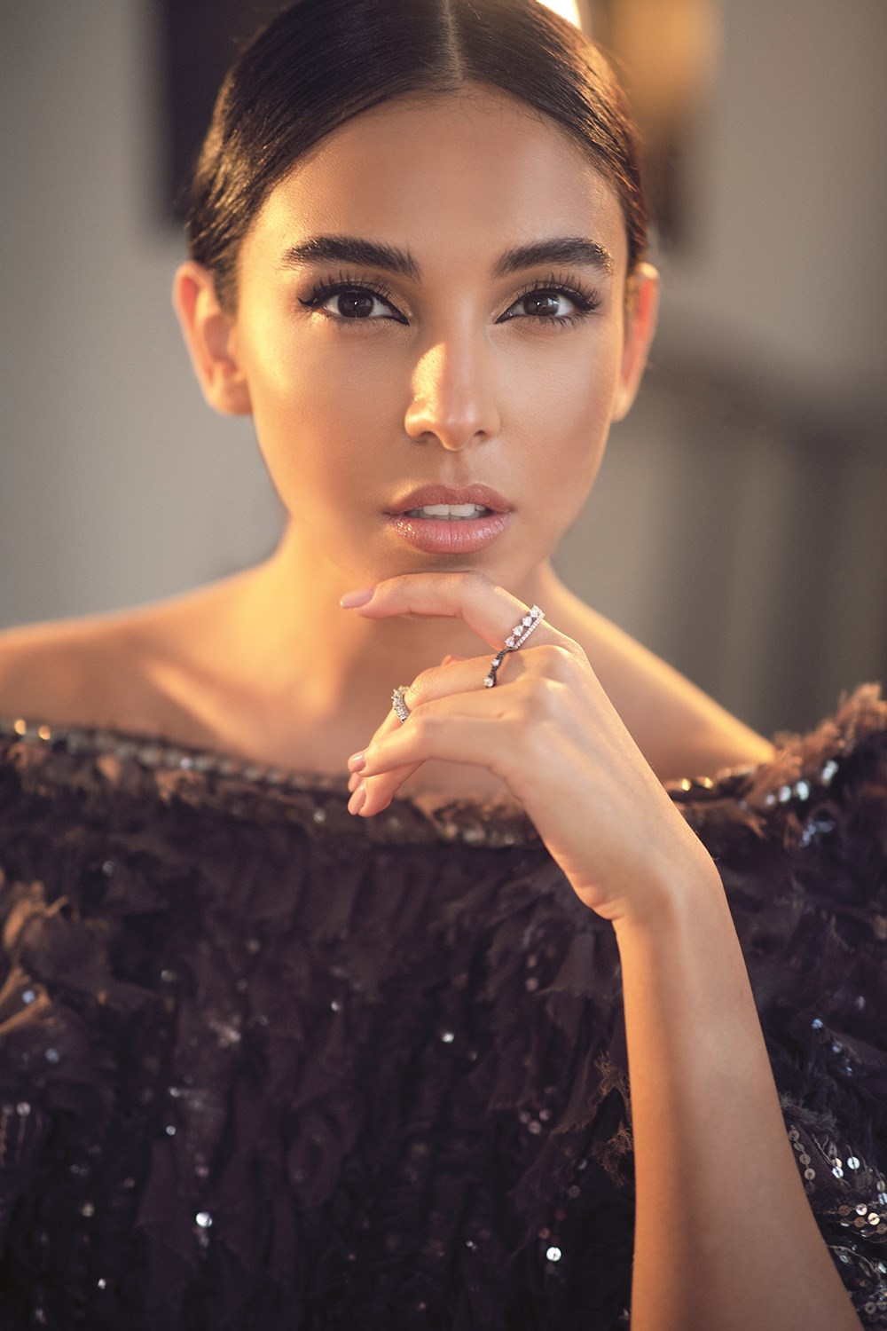 سلمى أبو ضيف وجهاً جديداً لدار «LOEWE».. شراكة استراتيجية وفصل إبداعي جديد