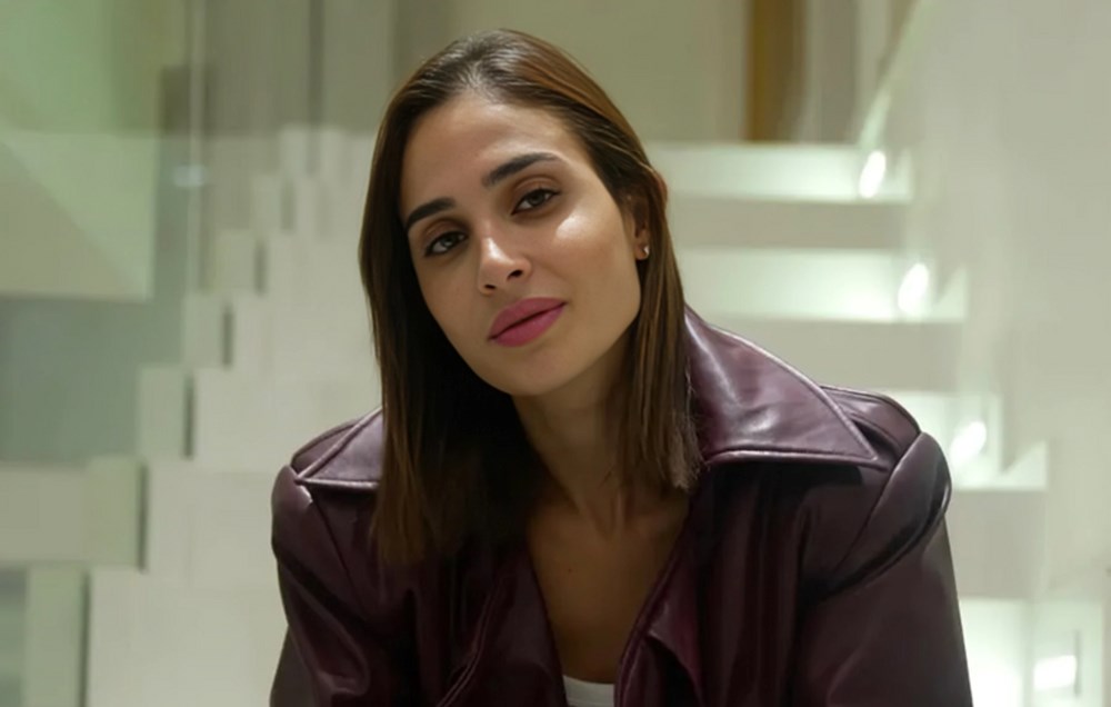 آن الرفاعي.. مصممة أزياء هادئة جذبت الأضواء