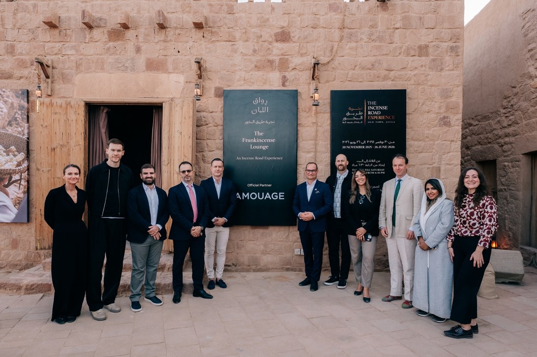 عبق التاريخ يلتقي الفخامة.. «أمواج» تُحيي أسطورة اللبان على «طريق البخور» في العُلا