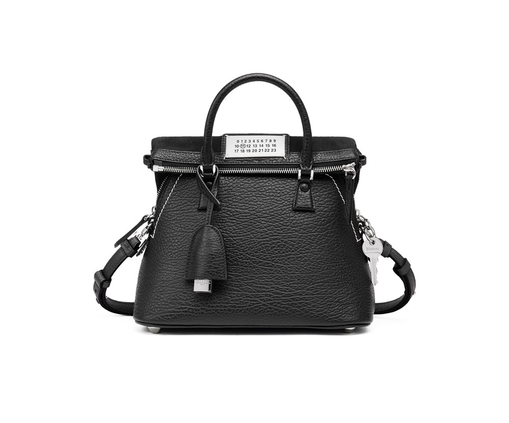 إليكِ مجموعة هدايا فاخرة.. في عيد الاتحاد الـ54