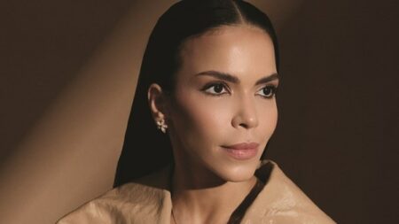 ميثاء المطروشي تتزين بمجوهرات Roberto Coin