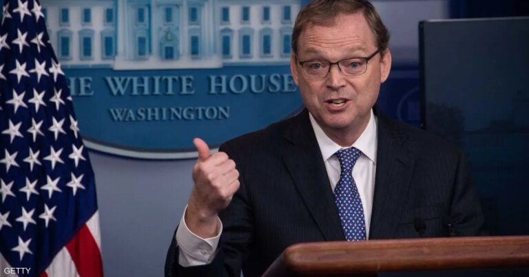 ترامب يلمح لاختيار مستشاره الاقتصادي لرئاسة الفيدرالي