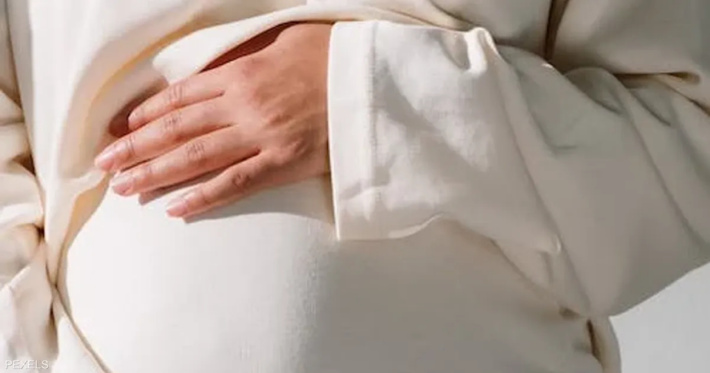 اضطرابات الغذاء لدى الأم أثناء الحمل.. كيف تؤثر على الجنين؟