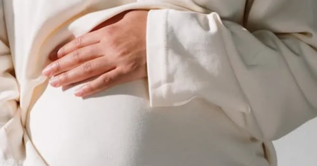 اضطرابات الغذاء لدى الأم أثناء الحمل.. كيف تؤثر على الجنين؟