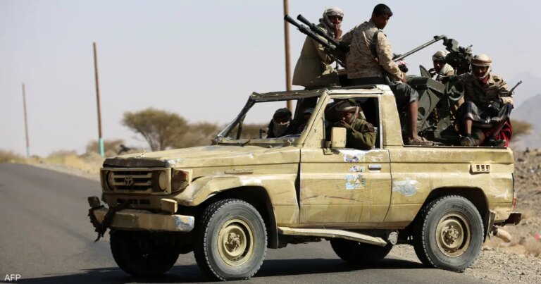 مقتل 3 جنود من قوات دفاع شبوة.. واتهامات لفرع الإخوان باليمن