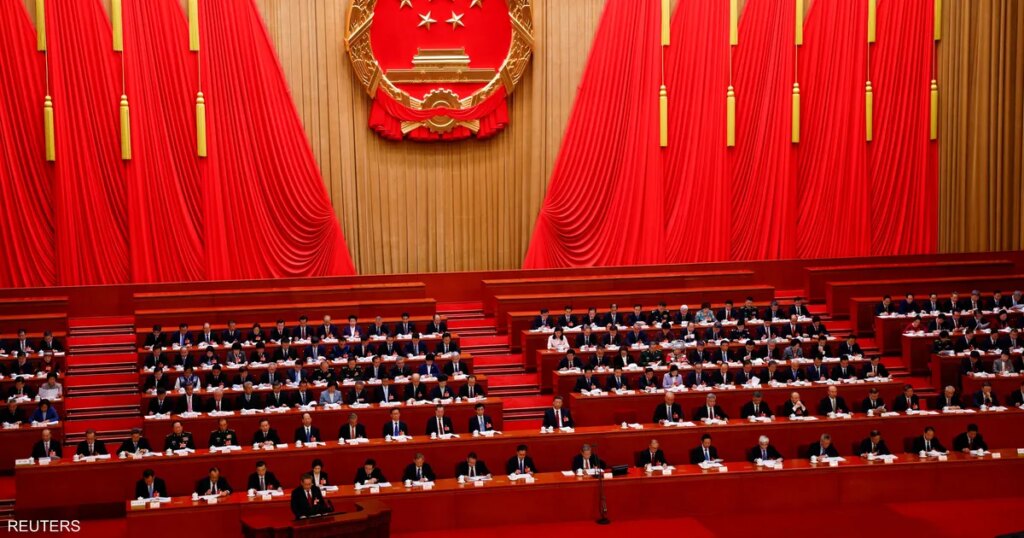 الصين تقر مشروعات استثمارية كبرى بـ42 مليار دولار في 2026