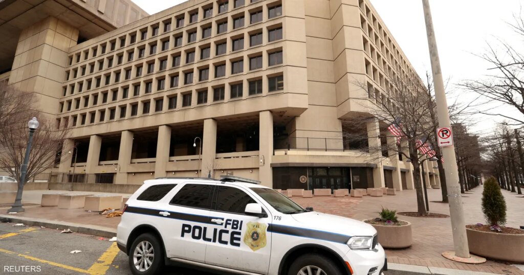 "إف بي آي" يحبط "مخططا إرهابيا" في كاليفورنيا