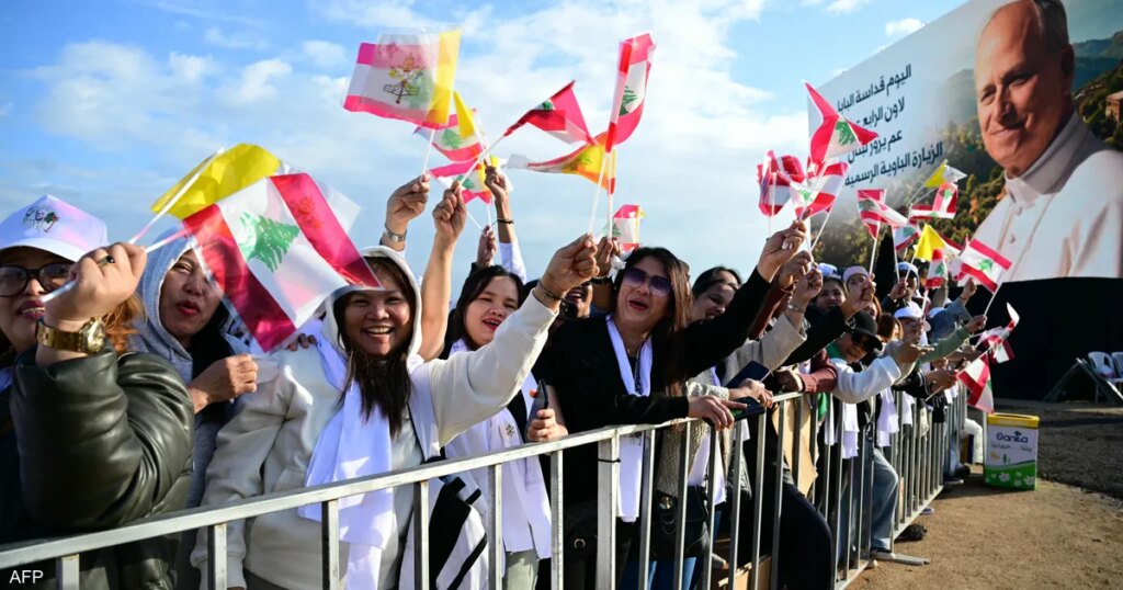 من لبنان.. البابا يختتم اليوم أولى جولاته الخارجية