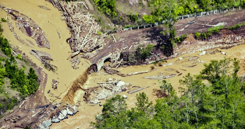 ارتفاع حصيلة قتلى الفيضانات في إندونيسيا إلى 883