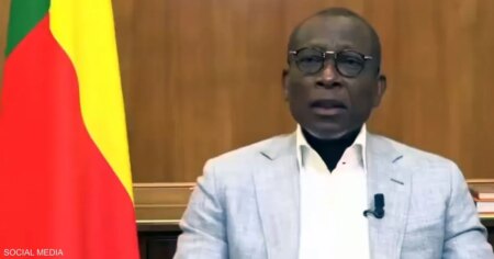 رئيس بنين بعد محاولة انقلاب: "الوضع تحت السيطرة تماما"