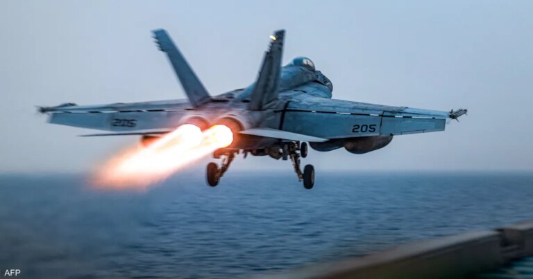 "أقرب تهديد".. مقاتلتان أميركيتان تحلقان فوق خليج فنزويلا