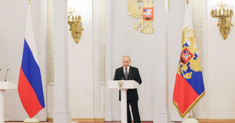 بوتين: جنودنا على الجبهة يجهزون "هداياهم" في العام الجديد