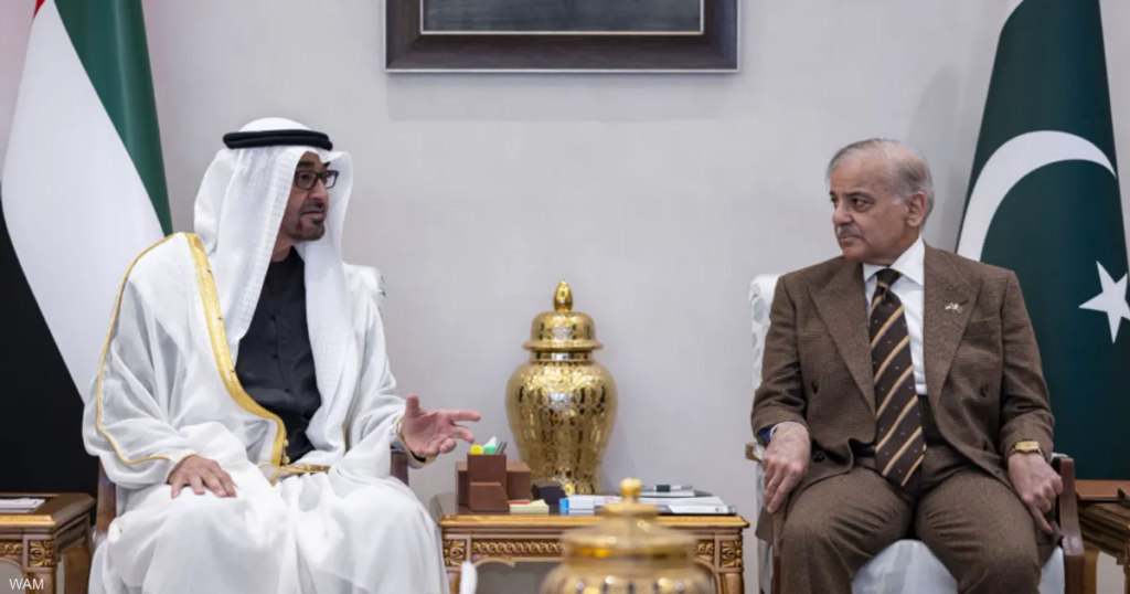 رئيس الإمارات ورئيس وزراء باكستان يبحثان علاقات التعاون