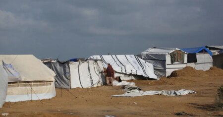 بعد تدمير خيامهم.. الغرق والمرض يطاردان نازحي غزة