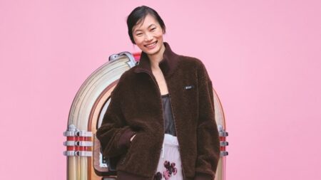 مجموعة برادا شتاء 2025.. تناقضات تُشكل لغة الأناقة المعاصرة