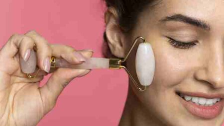 10 حيل تجميلية انتشرت على مواقع التواصل.. ما مدى فعاليتها؟