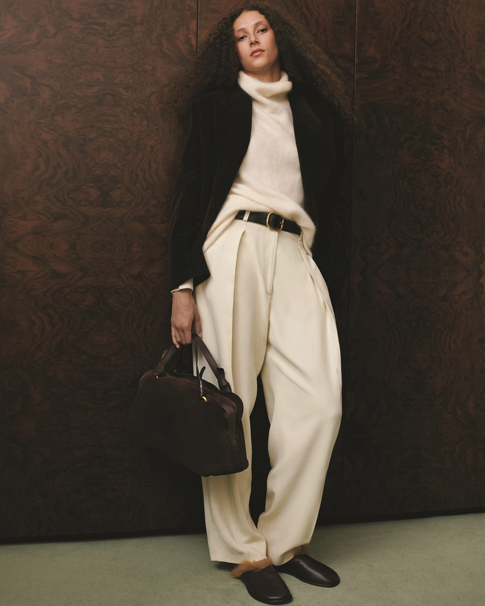 فانيسا أنطونيوس: NEOUS علامة هادئة في عالم الرفاهية