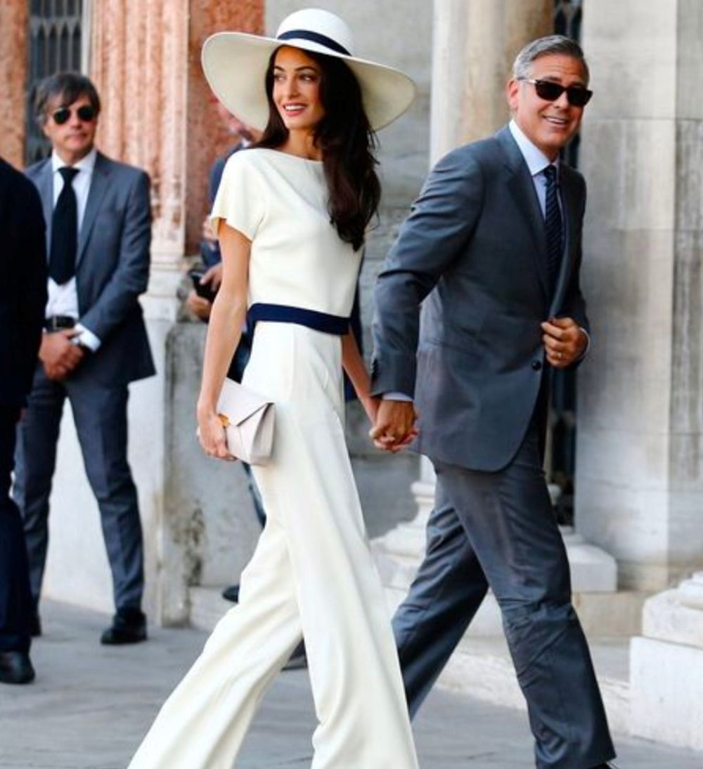 من السجادة الحمراء إلى الشارع.. أروع إطلالات أمل كلوني