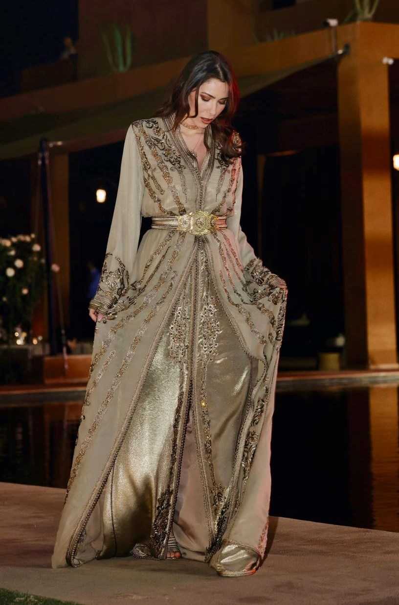 رحلة «القفطان المغربي» في عالم الأناقة.. بعد إدراجه في قائمة «اليونسكو»