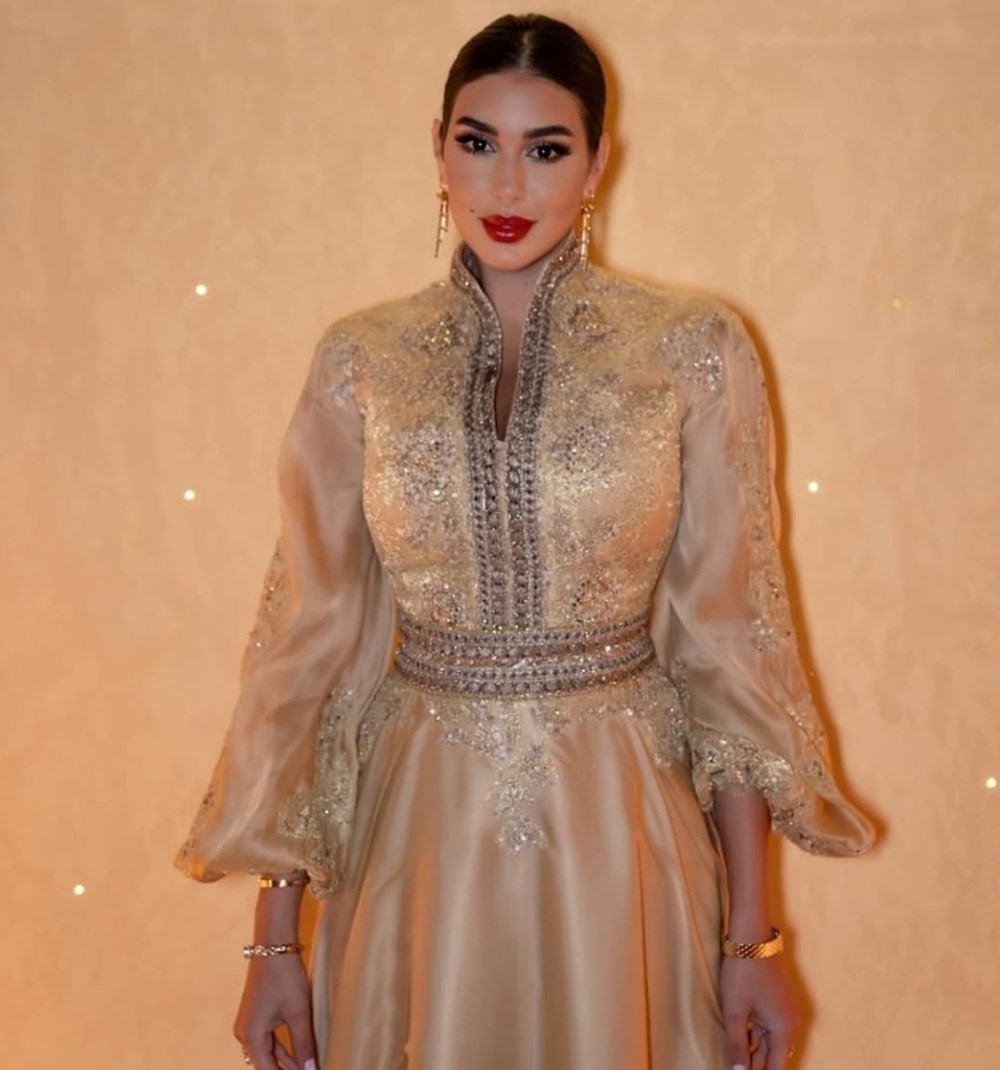 رحلة «القفطان المغربي» في عالم الأناقة.. بعد إدراجه في قائمة «اليونسكو»