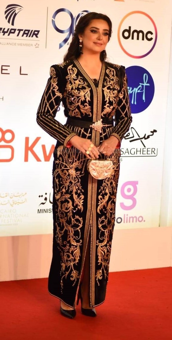 رحلة «القفطان المغربي» في عالم الأناقة.. بعد إدراجه في قائمة «اليونسكو»